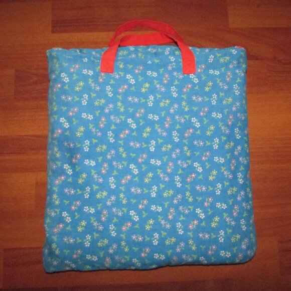 Handmade Patchwork Pocketed w/Handle Play Quilt – Vintage Cotton - Picture 12 of 12